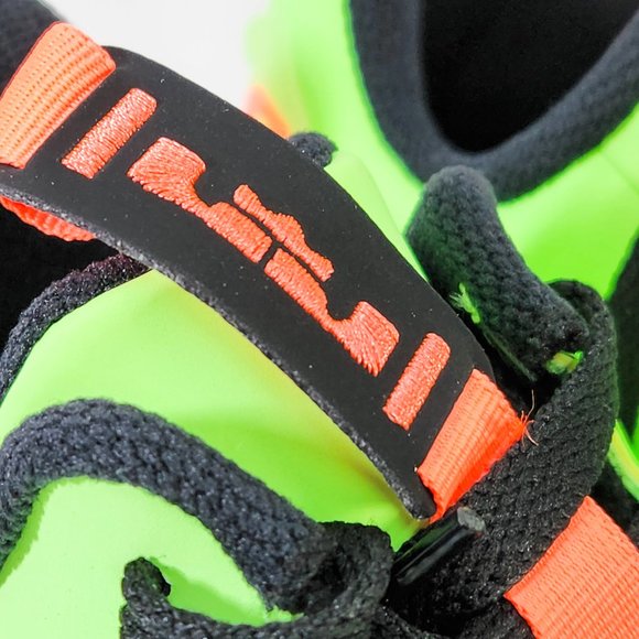 Nike Lebron Witness V Men's Basketball Sneaker Shoe Limited Green CQ9380-300 - Picture 10 of 14